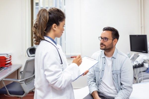 anemia - Médico general calificado que da consejos médicos de salud al paciente