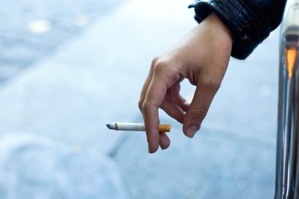 cáncer de colon - tabaco, una de las posibles causas del cáncer de colon