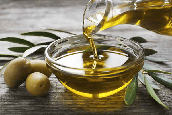 Dieta para bajar el colesterol- Aceote de oliva ingrediente que ayuda a bajar el colesterol y previene problemas cardiacos.