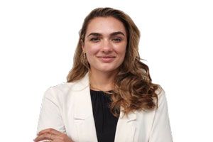 Perfil profesional de la Dra. Giovanna Henriquez Bertaggia, especialista en trasplante capilar Barcelona