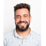 Adrián Moreno después del injerto capilar